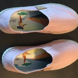 Rose sea salt olukai espadrilles.   Never worn
